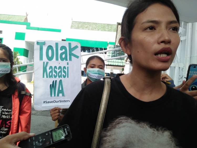 Tolak Kasasi, Aktivis Perempuan Ini Minta Kejati Pertimbangkan Umur WA