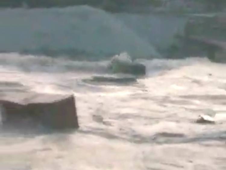 Dari Atas Kapal, ABK Ini Minta Doakan Agar Selamat Terjangan Tsunami