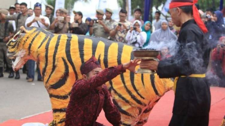 Tari Ngagah Harimau dan Kenduri Sko Ditetapkan Sebagai Warisan Budaya Indonesia