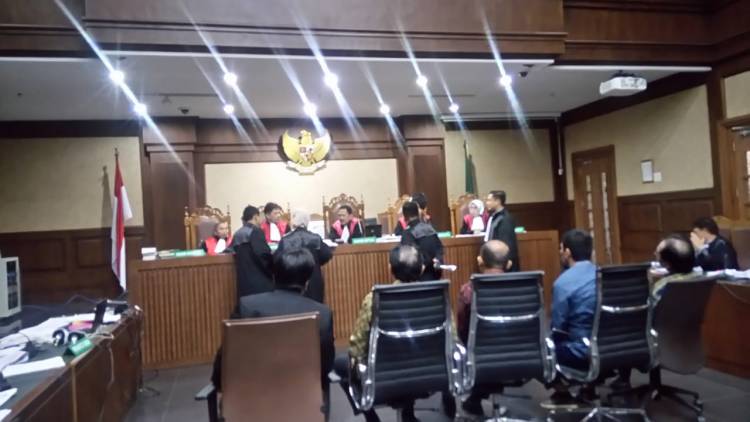 Varial Adi Sebut Zulkifli Nurdin Minta Carikan Uang untuk Suksesi Zumi Zola