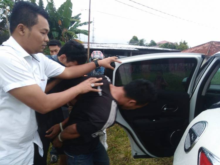 Tiga Pemuda Diduga Pelaku Pengoplosan Pupuk Diciduk Polisi Jambi