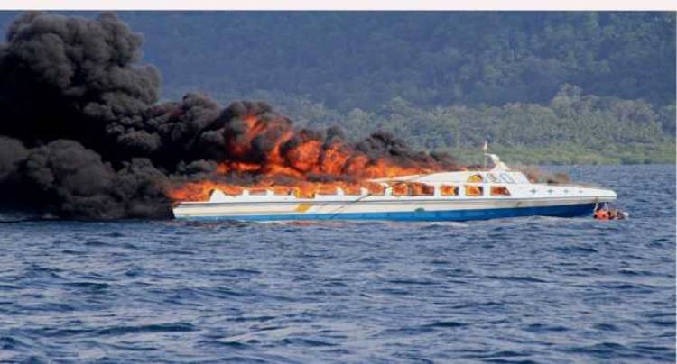 Sembilan Penumpang Kapal Cepat di Riau Terbakar