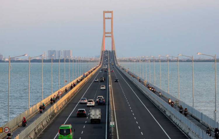 Jokowi Bantah Tol Gratis Jembatan Suramadu untuk Kepentingan Politik
