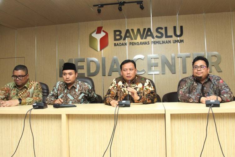Bawaslu Didorong Berikan Sanksi ke TKN