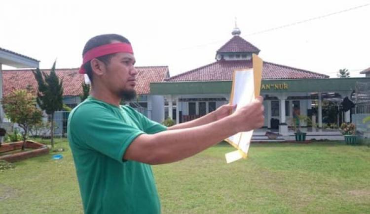 Napi Teroris Bacakan Pesan Pahlawan