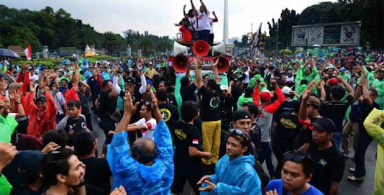 Bikin Macet Saja! Menhub Prihatin Aksi Unjuk Rasa Taksi Daring