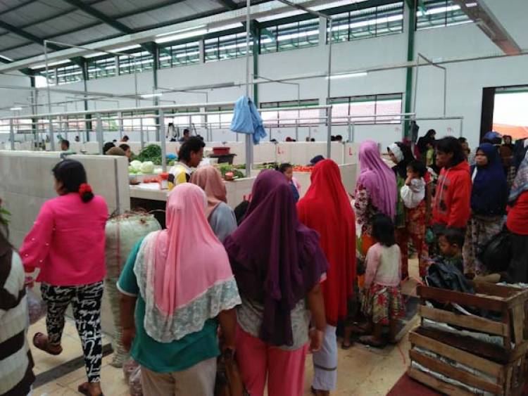 Perdana Pasar Raya Jujuhan Bungo Dioperasikan, Eh! Ini Keluhan Pedagang