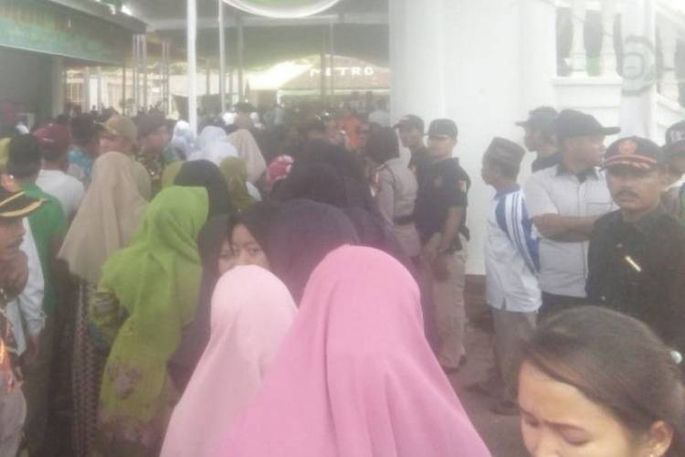 Ribuan Santri Darusalamah Gembira Kedatangan Presiden Jokowi