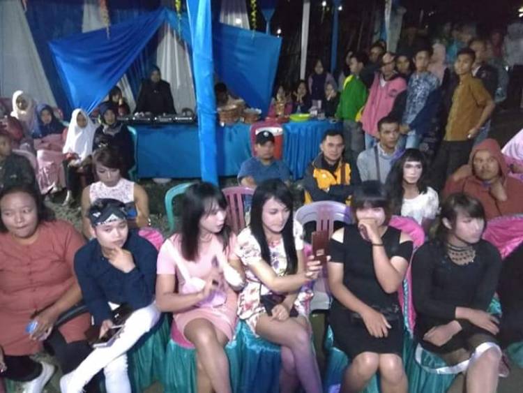 Hebohnya Kontes Waria yang Digelar di Siulak Deras Kerinci Jambi