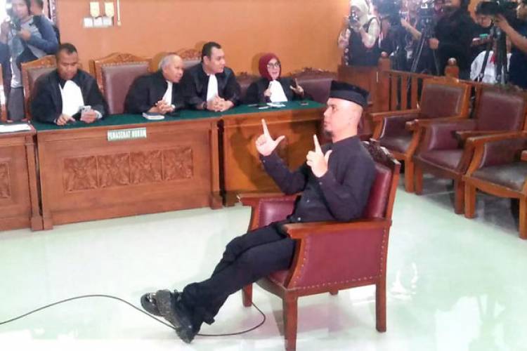 Aduh!! Jaksa Tuntut Ahmad Dhani Dua Tahun Penjara