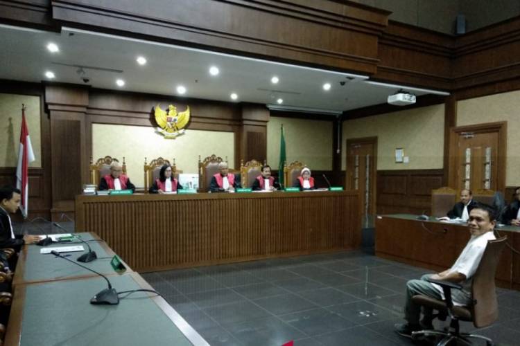 Gubernur Irwandi: Saya Tidak Pernah Pegang Uang!!