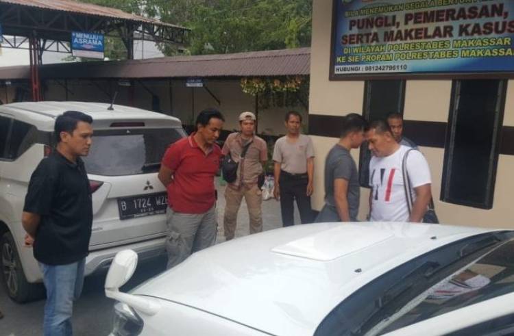 Usai Mobilnya Ditabrak, Dansat Brimob Tangkap Pengguna "Gorilla" 