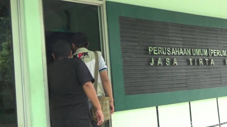Geledah Kantor Jasa Tirta II, KPK Temukan Ini…