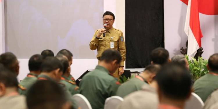 Mendagri Tuding Ada Indikasi Motif Politik Dibalik KTP-e Tercecer