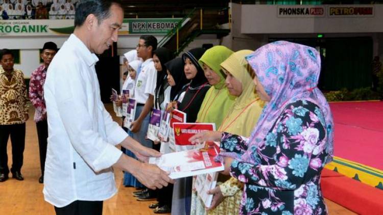 Jokowi: Kami Bukan Urus Infrastruktur Saja, Orang Miskin Juga Diurus 