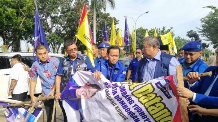 Demokrat Ungkap Video Pengakuan Perusak Bendera Disuruh PDIP