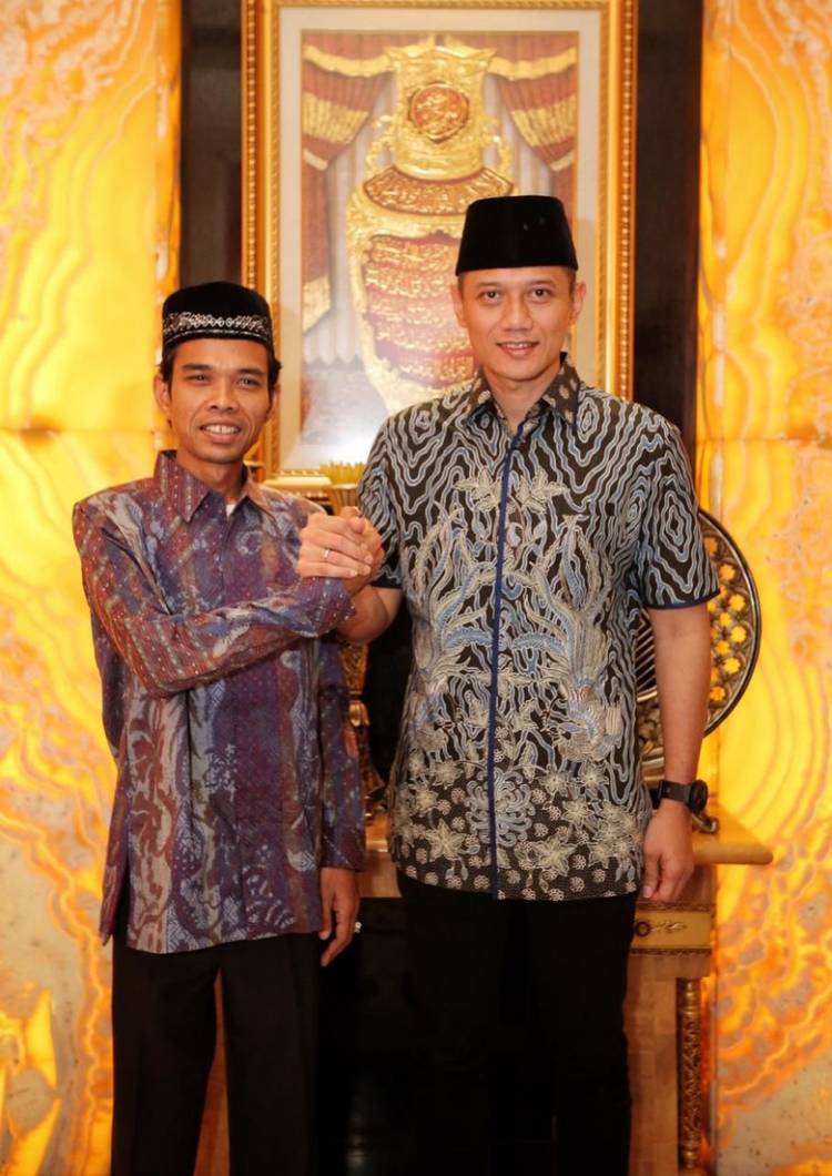 UAS-AHY Salam Komando