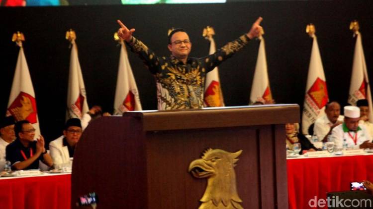 Gaya "Dua Jari" Gubernur Anies, Ini Kata Tjahjo Kumolo...