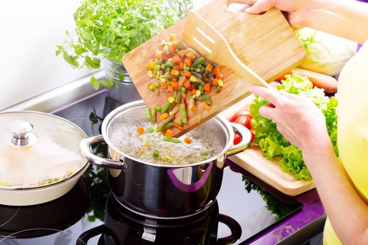 PENTING BAGI ORANGTUA! Cara Jaga Keamanan Pangan dari Kontaminasi Bakteri