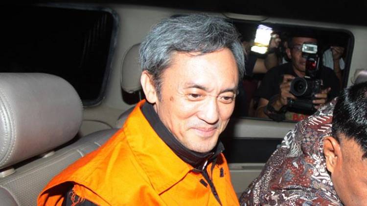 Bos Lippo Group Eddy Sindoro Gunakan Topi Untuk Samarkan Diri 