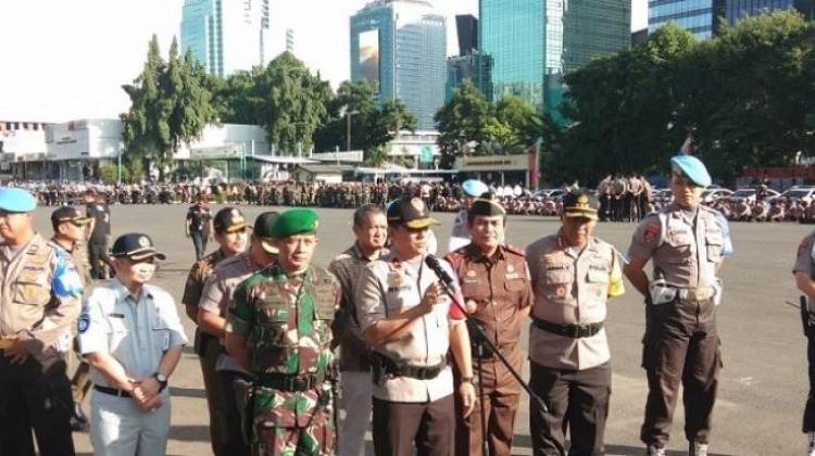 Kapolri Ingatkan Aksi "Sweeping" Saat Natal