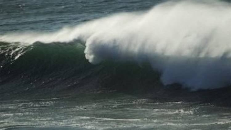 Terjangan Gelombang Tewaskan Tujuh Orang di Lampung Selatan