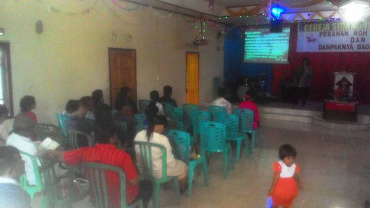 Jemaat GSJA Bungo Bersiap Ibadah Malam Kudus