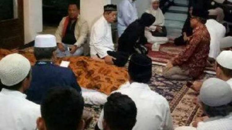 Jenazah Bupati Kampar Dishalatkan di Islamic Center