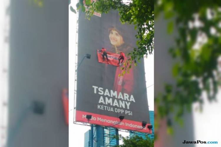 Ini Tanggapan PSI Soal Foto Penyegelan Papan Reklame Tsamara Amany…