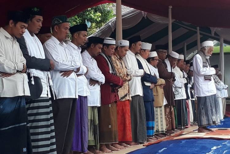 Ma'ruf Amin Sholat Gaib dan Tausyiah di Banten