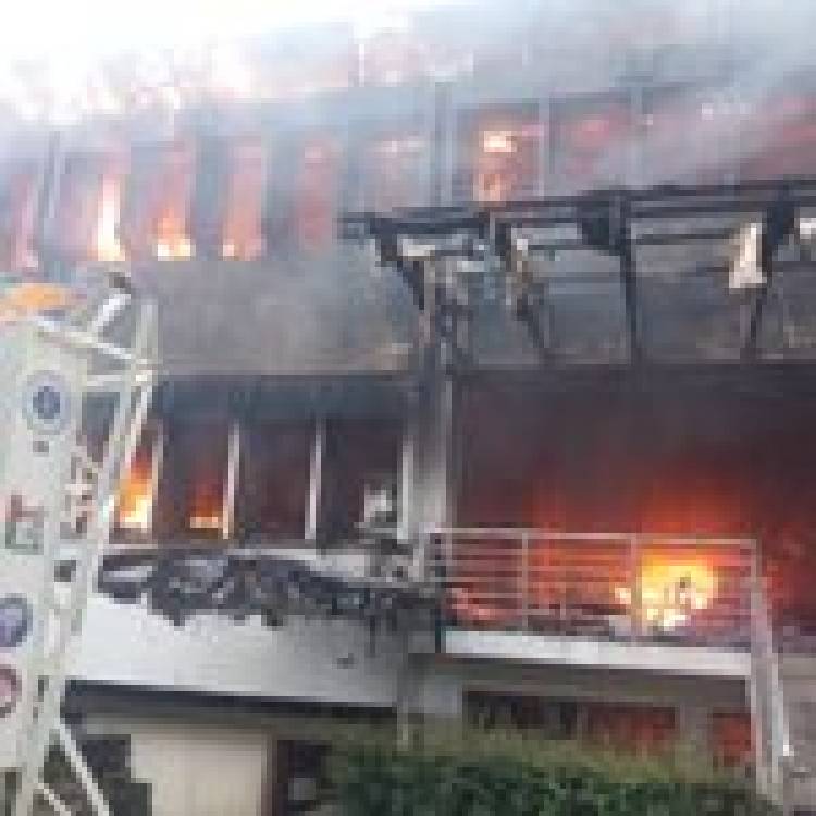 Gedung SBM ITB Terbakar Hebat