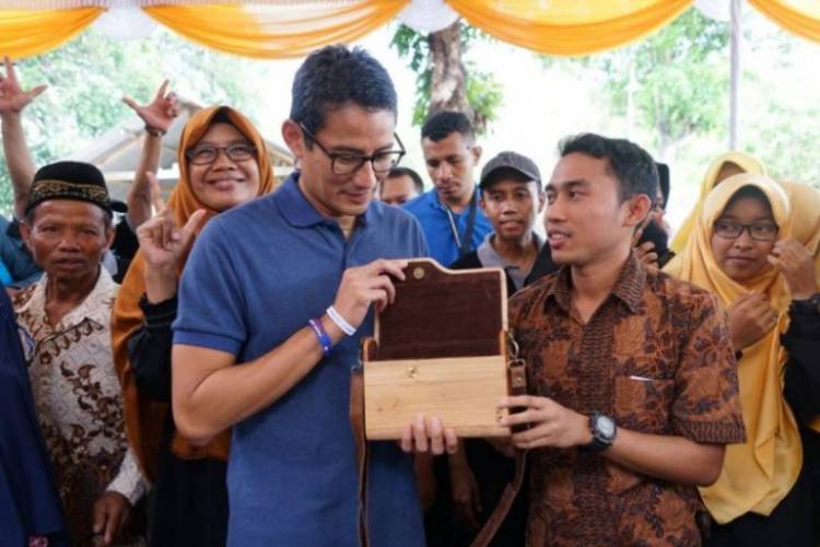 Sandiaga Awali Tahun Baru 2019 Kunjungi Lapas Mojokerto
