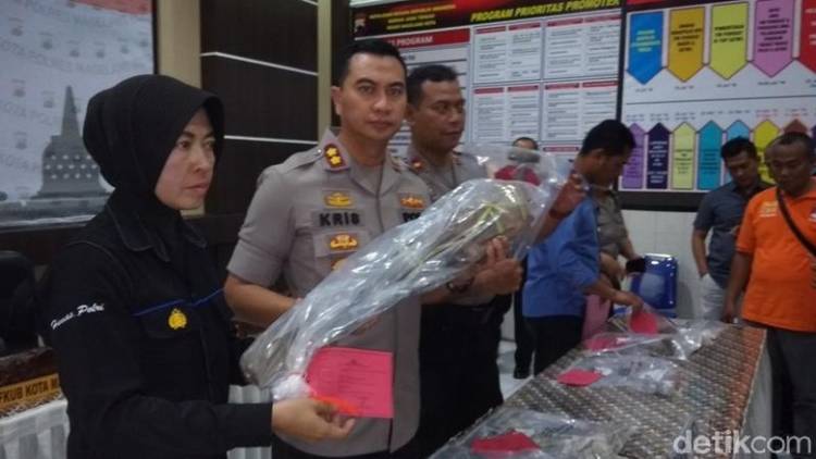 Misteri Perusakan Makam di Magelang, Inikah Motifnya…