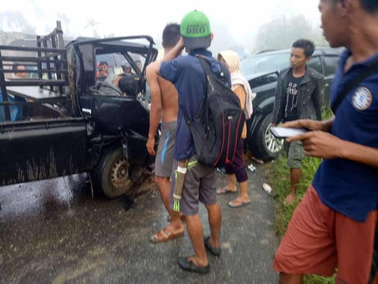 Nahas! Fortuner VS Pick Up Bawa Ikan, Satu Orang Tewas 