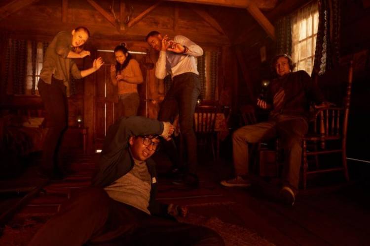 Permainan Menegangkan Berujung Mematikan Dalam "ESCAPE ROOM"