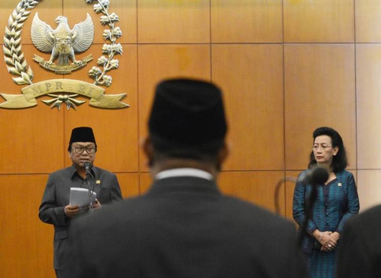 Jokowi Dorong Hemas Daftarkan Konflik Dualisme Pimpinan DPD ke MK