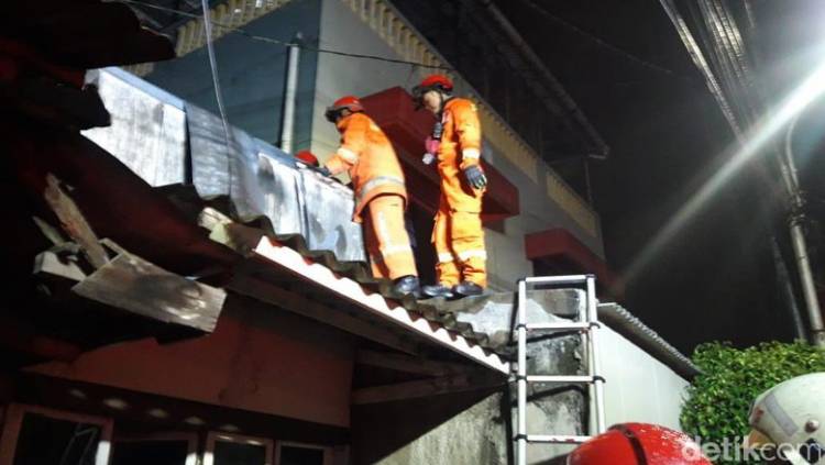 Ini Penyebab Rumah Roboh di Taman Sari Jakbar
