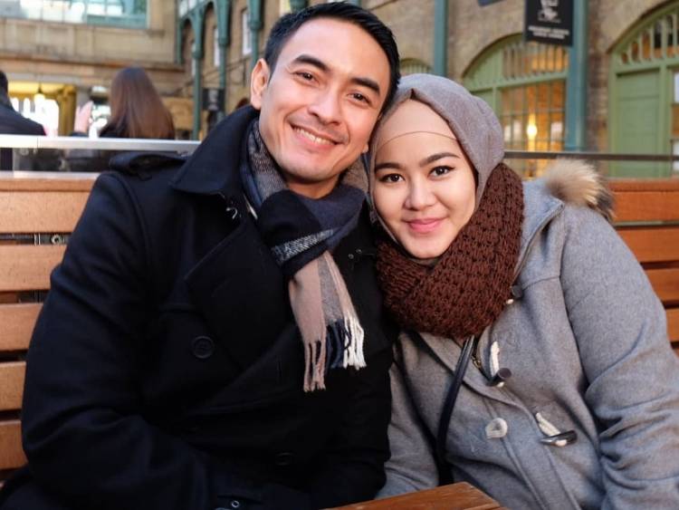 Ditinggal Zumi Zola, Status Instagram Sherin Tharia Ini Bikin Nyesek