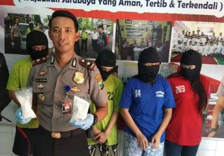 Koplak! Dua Gadis Cantik Ini Pengedar Pil Koplo ke Pelajar