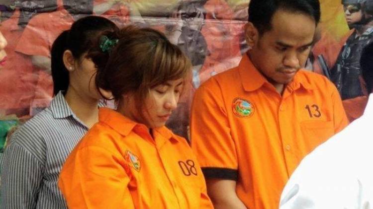 Pakai Narkoba Pedangdut Caca Duo Molek Diringkus Polisi