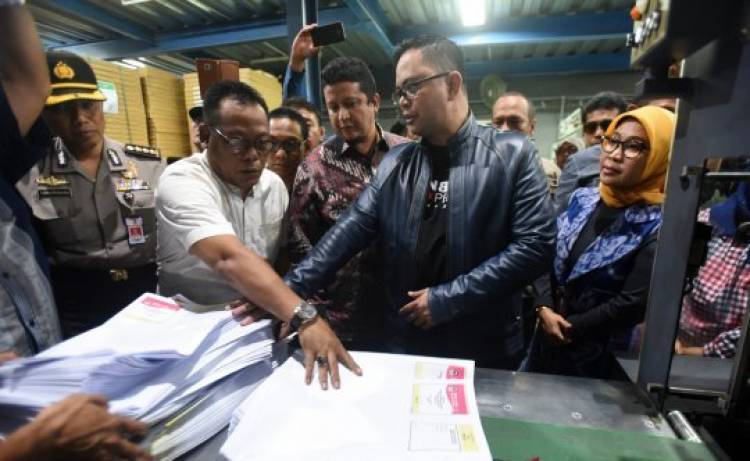 Prioritaskan Papua, KPU Tinjau Pencetakan Surat Suara di Makassar