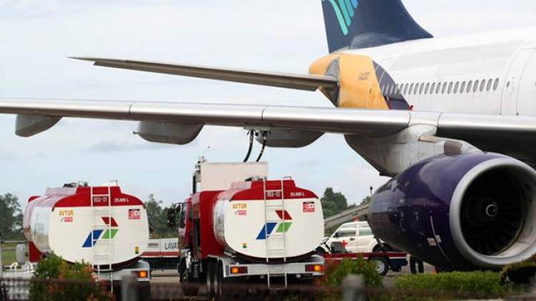 Dibalik Mahalnya Tiket dan Avtur untuk Penerbangan