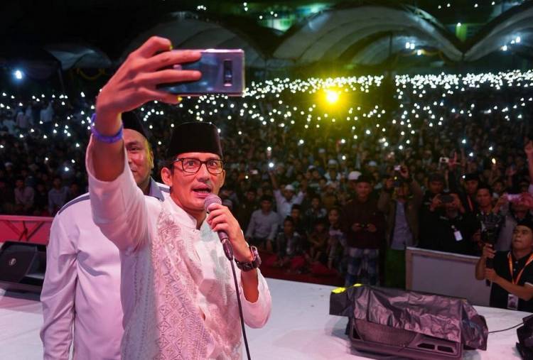 Ini Kata Sandi Soal Program "Santri Surya"