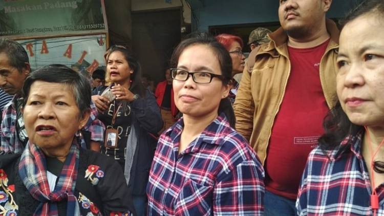 Ahokers Kecewa Berat Karena Ahok Keluar dari Pintu Belakang