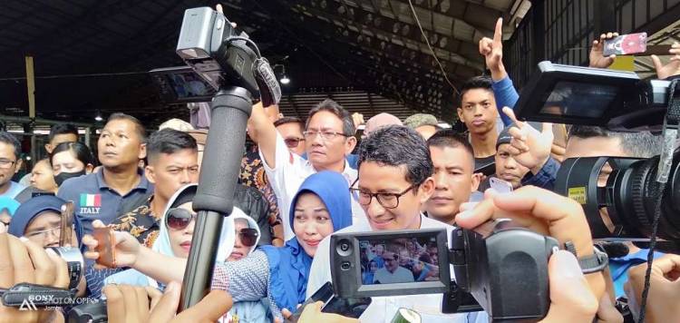 Emak-emak Jambi: Sandi Orangnya Ganteng, Pintar dan Ramah Sekali