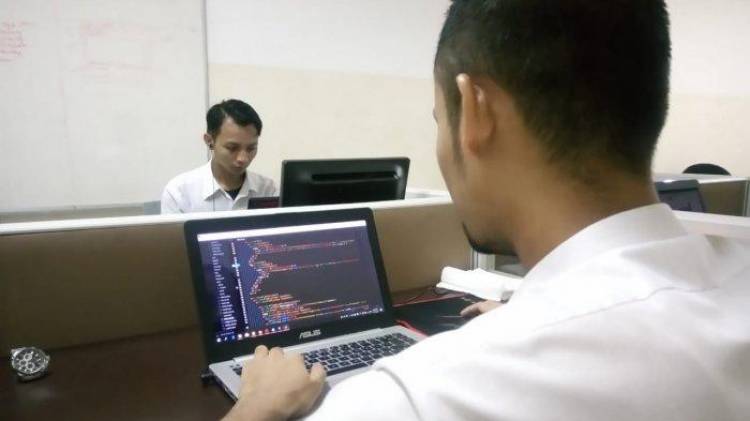 Punya Keinginan Jadi Programmer, Harus Kuliah atau Cukup Otodidak?