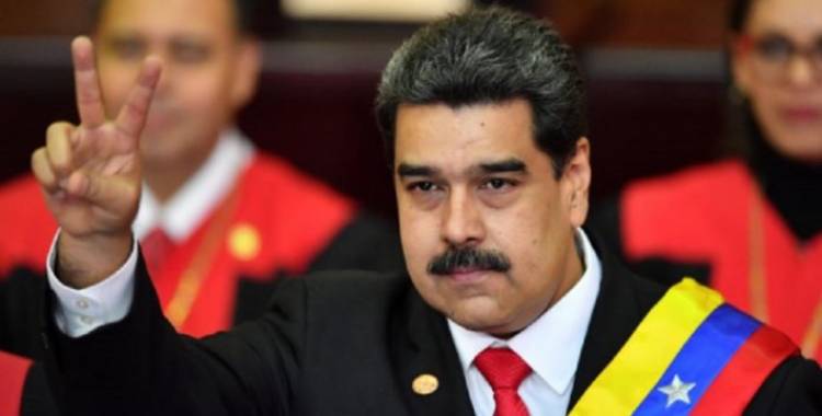 Tingkatkan Tekanan, Trump Beri Sanksi Perusahaan Minyak Venezuela