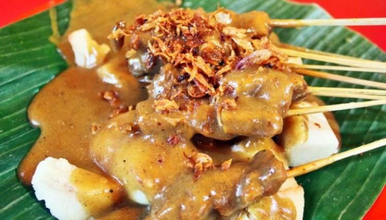 Duh! Sate Padang Berisi Daging Babi Beredar di Kota Padang 