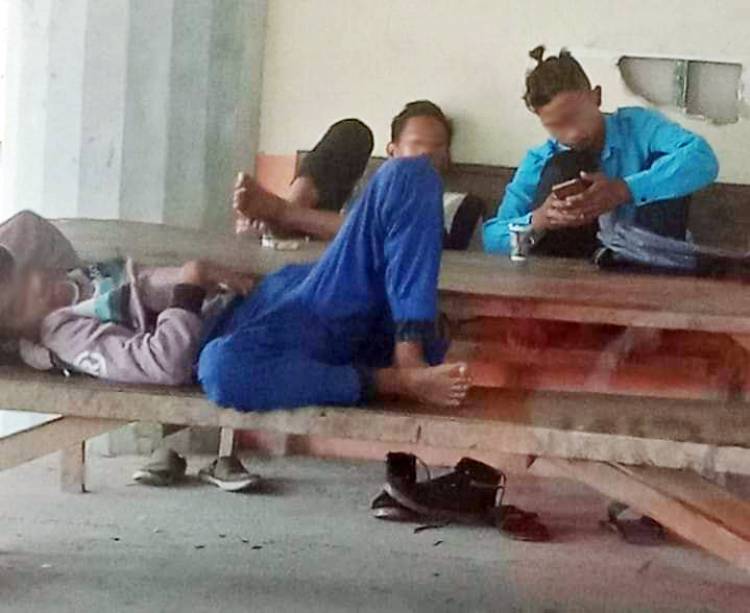 Lapor Pak Bupati! Gedung Lembaga Adat Merangin Jadi Tempat Bolos Siswa