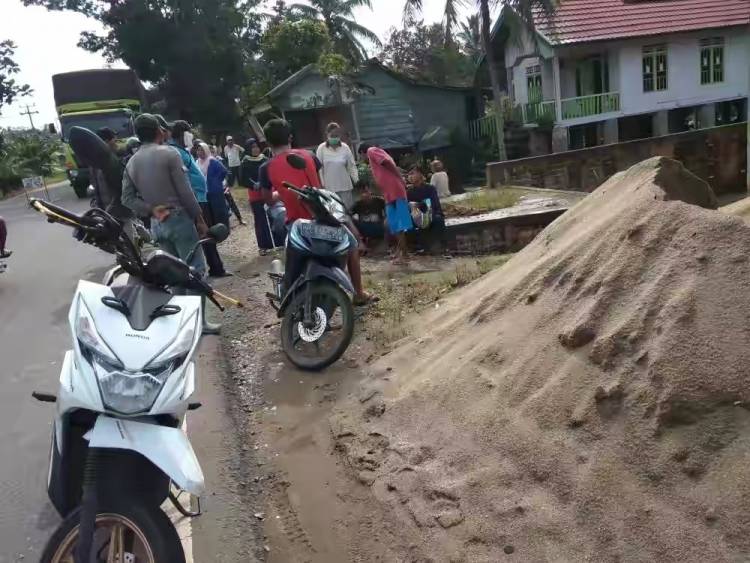 Menegangkan! Truk Batubara Nyaris jadi Amukan Warga Batanghari